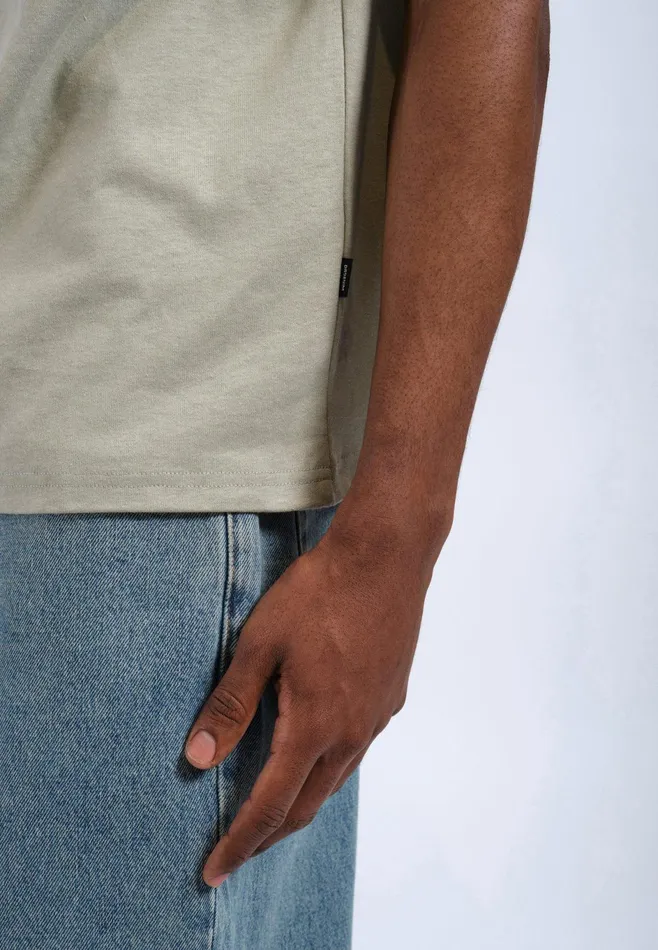 Dr Denim Tees and Longsleeves Men Trooper Tee 8211 Seagrass The Good Times Seagrass The Good Times
