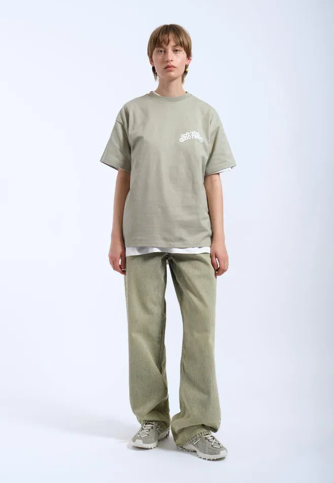 Dr Denim Tees and Longsleeves Men Trooper Tee 8211 Seagrass The Good Times Seagrass The Good Times