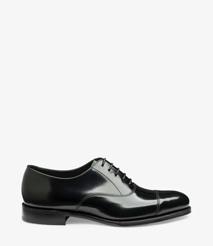 Elgin Black Men Toe Caps Loake