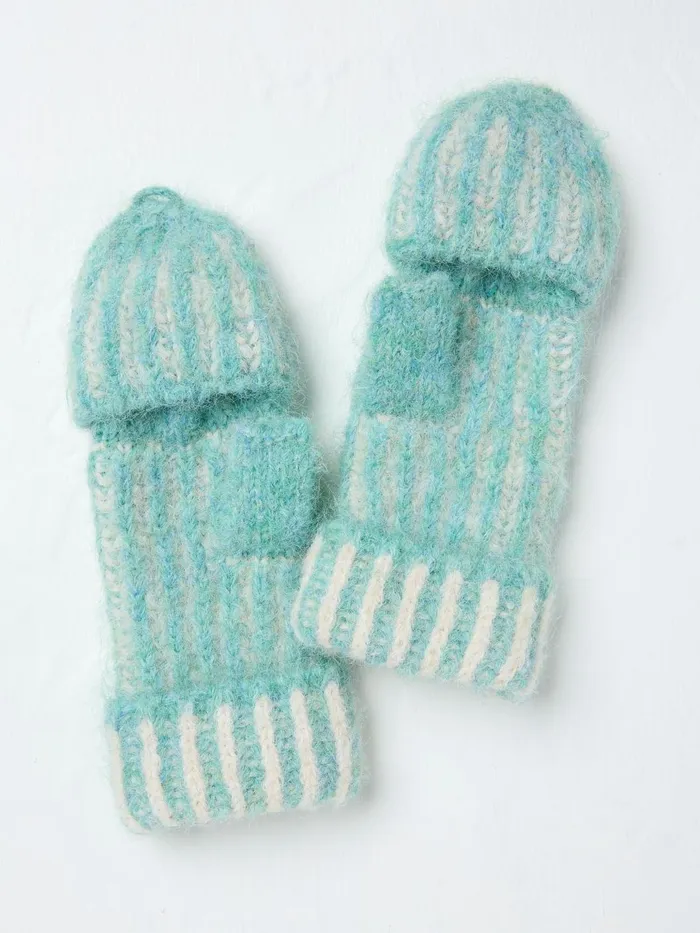 Fat Face Gloves Green Haze Plaited Overflap Gloves 8211 Women Fat Face Gloves Green Haze Plaited Overflap Gloves 8211 Women