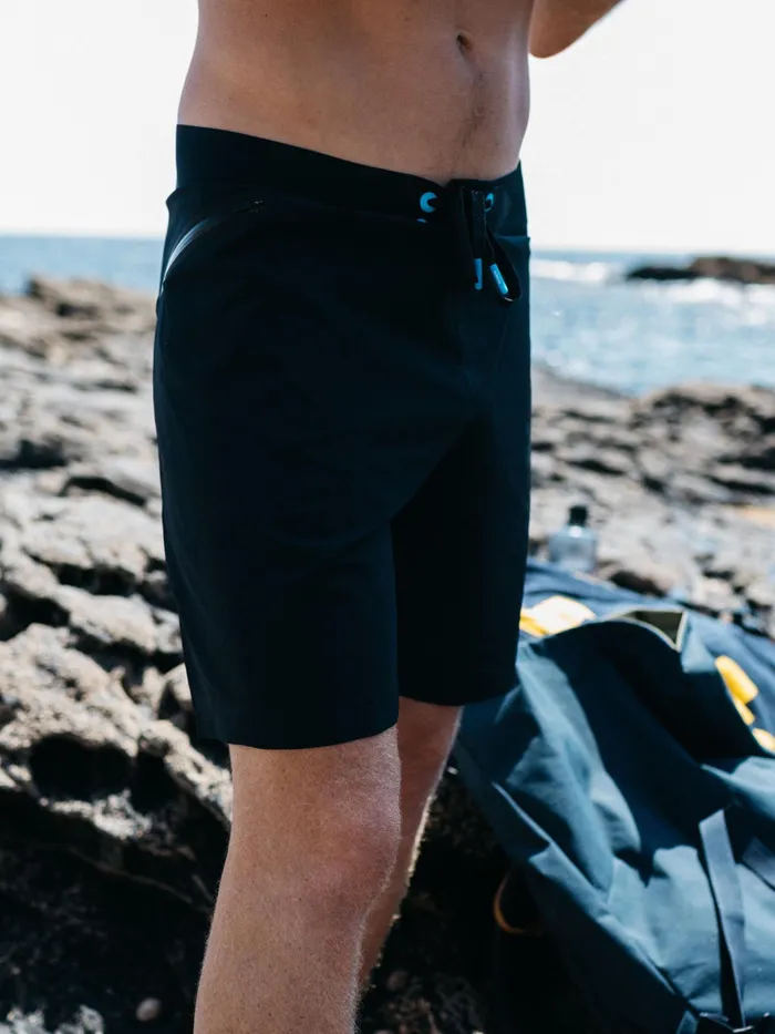 Finisterre Shorts Men Merlin Board Shorts Black
