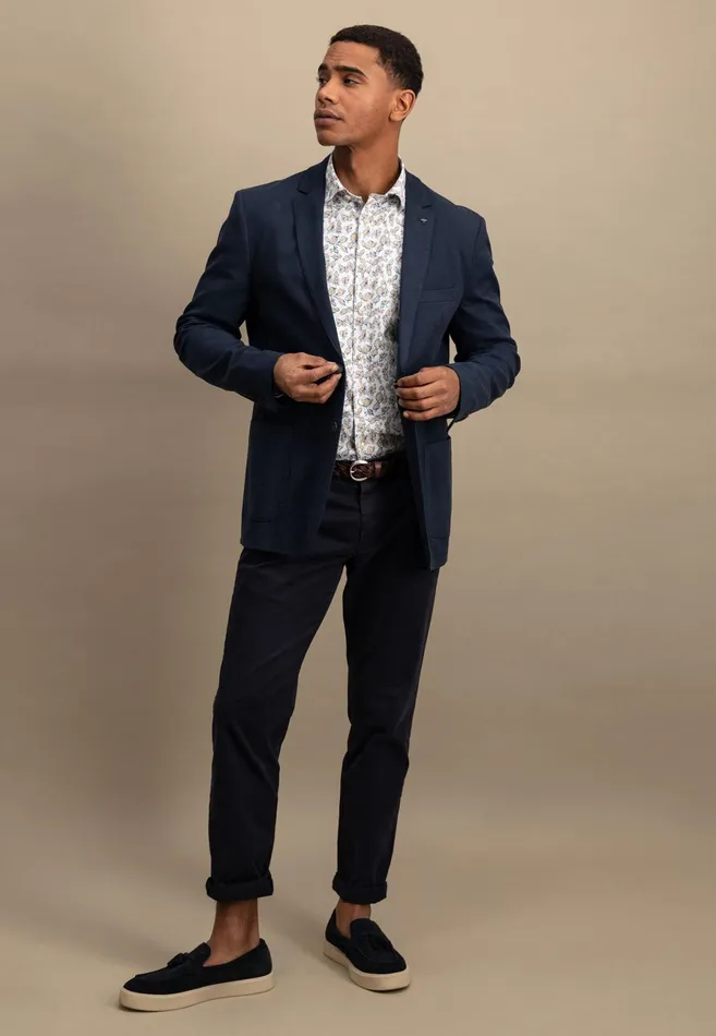 Jackets and Coats Men FYNCHHATTON Summer Jacket With A Subtle LogoTail Dark Navybeige
