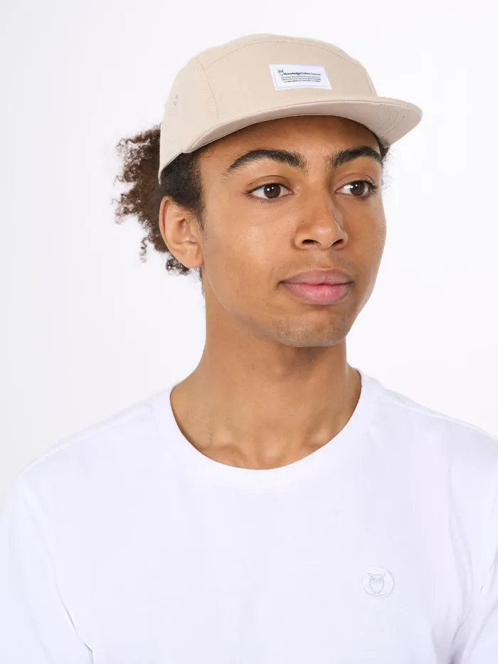 KnowledgeCotton Apparel Accessories Barckley Cap With Badge Light Feather Gray 8211 Men KnowledgeCotton Apparel Accessories Barckley Cap With Badge Light Feather Gray 8211 Men