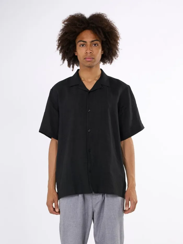 KnowledgeCotton Apparel Shirts Box Fit Short Sleeved Linen Shirt Black Jet 8211 Men