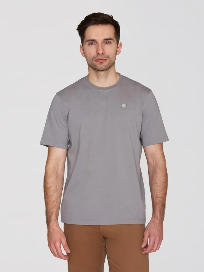 KnowledgeCotton Apparel TShirts Regular Fit Badge Tshirt Sharkskin 8211 Men KnowledgeCotton Apparel TShirts Regular Fit Badge Tshirt Sharkskin 8211 Men