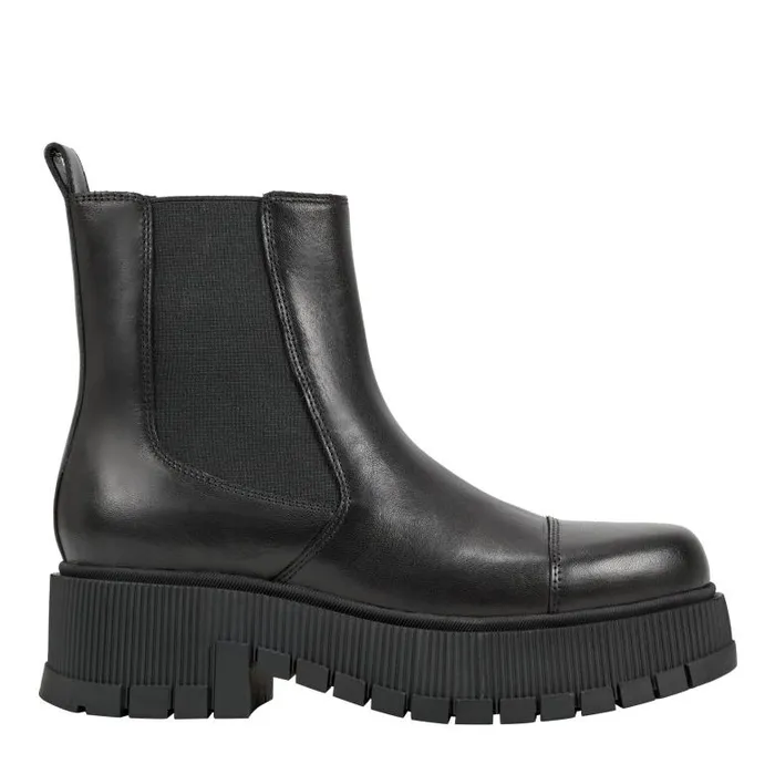 Marc Fisher Casual Boots Women Bermida Lug Sole Bootie Black Leather