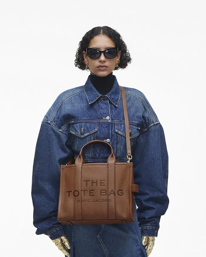 Marc Jacobs The Tote Bag The Leather Medium Tote Bag Argan Oil 8211 Women