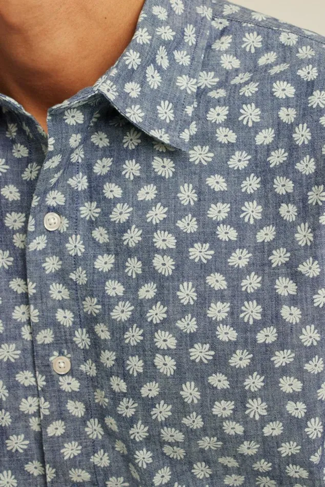 Men Riviera Short Sleeve Shirt Chambray Daisy Scatter Bonobos Short Sleeve Shirts