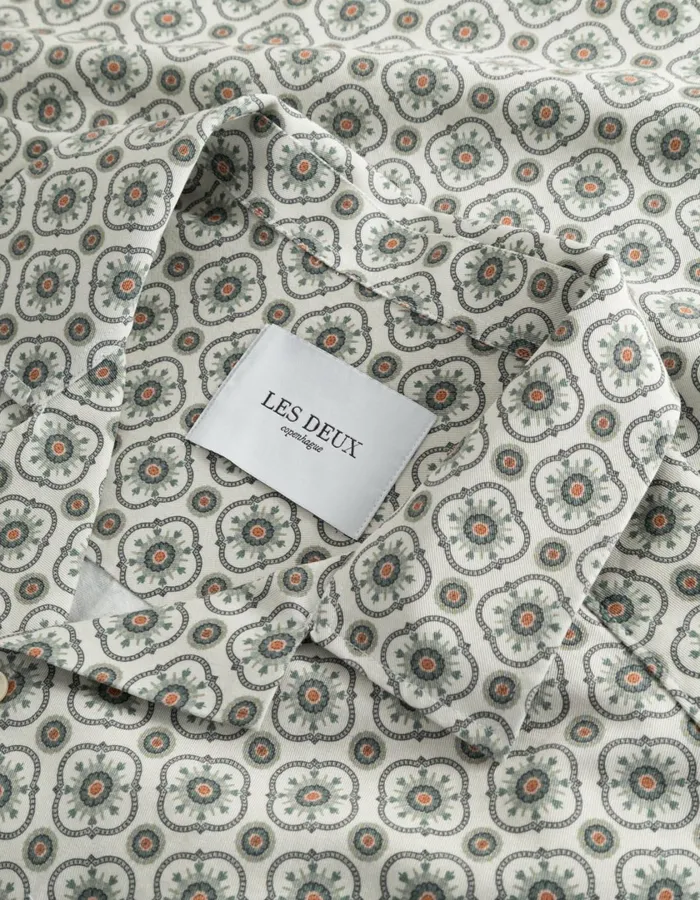 Men Tapestry SS Shirt 8211 IvoryLight Jade Green Les Deux ShirtsOvershirts