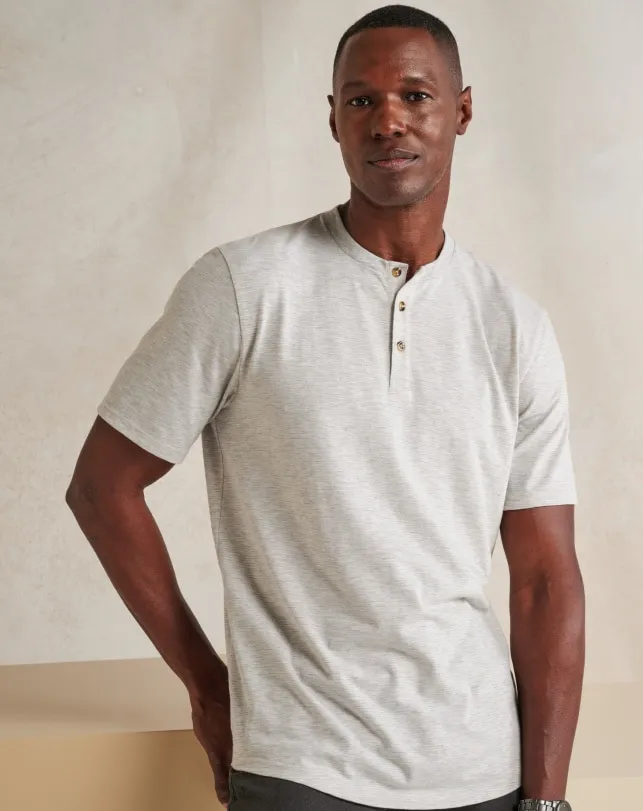 Men Tees TravisMathew ALL ADRIFT TEE Heather Light Grey