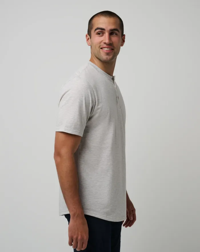 Men Tees TravisMathew ALL ADRIFT TEE Heather Light Grey