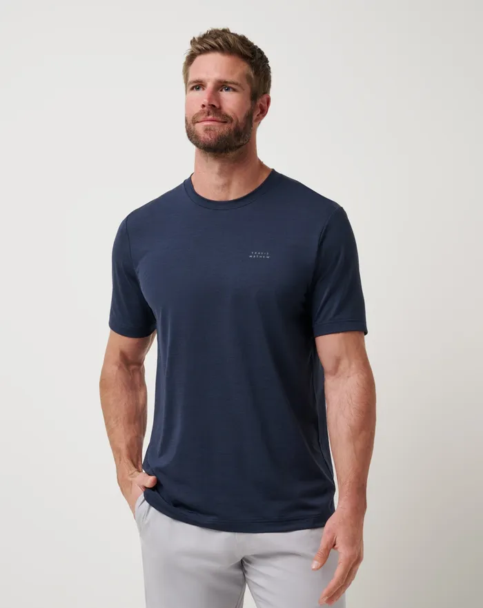 Men Tees TravisMathew HEATER PRO TEE Total Eclipse