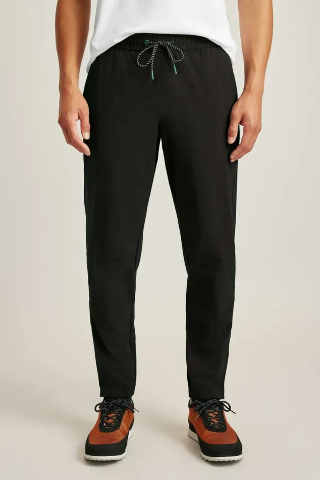Men The Crossover Jogger Jet Black Bonobos Joggers and Athleisure