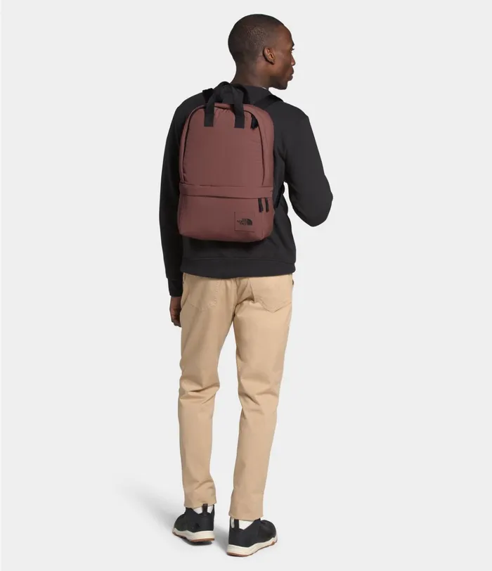 Mens City Voyager Daypack Marron Purpletnf Black The North Face Backpacks