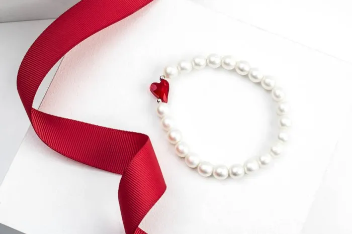 RWandCO Bracelets and Rings Siam Imitation Pearl Bracelet Made With Quality Austrian Crystals 8211 MICALLA Medium Red 8211 Women
