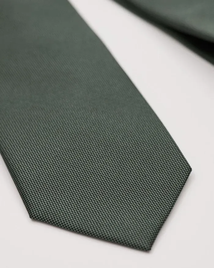 RWandCO Ties and Bow Ties Solid Regular Tie Pesto 8211 Men RWandCO Ties and Bow Ties Solid Regular Tie Pesto 8211 Men