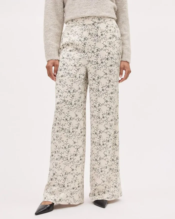 RWandCO Wide Leg Satin PullOn HighRise WideLeg Pant Black And Oatmeal Flowers Multi 8211 Women RWandCO Wide Leg Satin PullOn HighRise WideLeg Pant Black And Oatmeal Flowers Multi 8211 Women