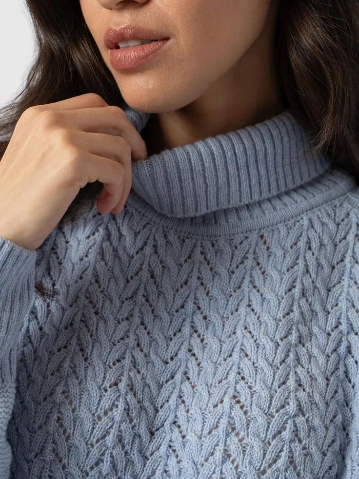 Saint And Sofia Knitwear Women Glen Cable Knit Sweater 8211 Pale Blue Pale Blue