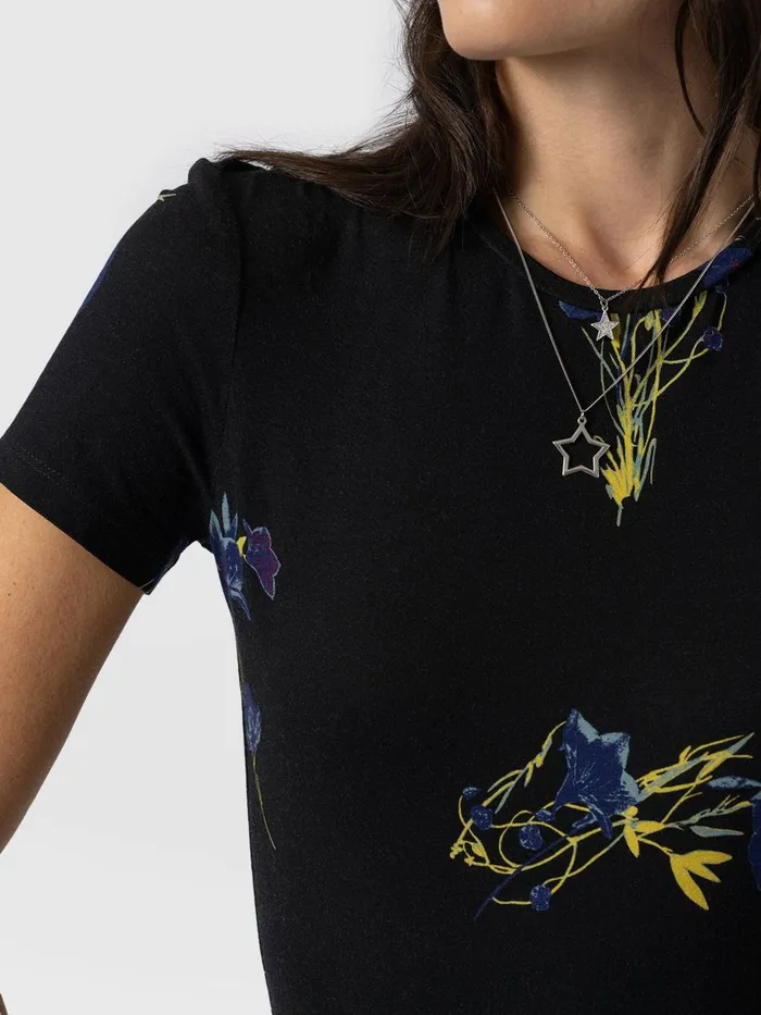 Saint And Sofia TShirts and Tanks Women Austen Crew Neck Tee Short Sleeve 8211 Blue Lily Gardens Blue Lily Gardens