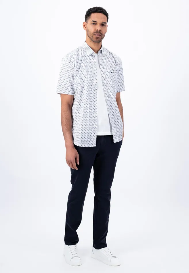 Sale Men FYNCHHATTON Dotted Short sleeved Shirt Made Of Pure Cotton Dusty Lavenderleaf Greenorient Redsummer Breeze Sale Men FYNCHHATTON Dotted Short sleeved Shirt Made Of Pure Cotton Dusty Lavenderleaf Greenorient Redsummer Breeze