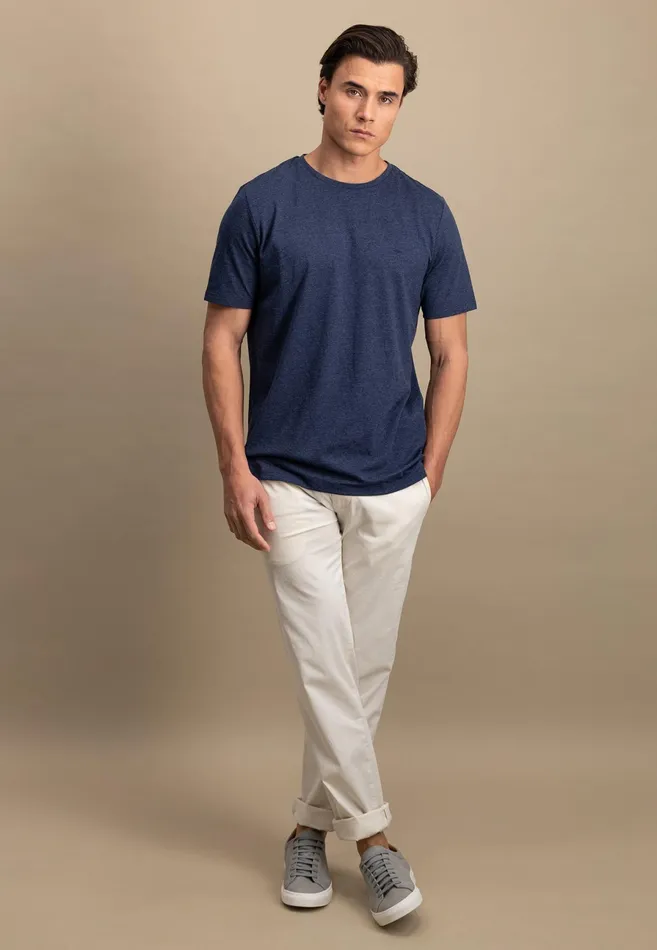 Tshirts Men FYNCHHATTON Tshirt CasualFit With A Round Neckline Summer Breezestrong Bluenavynew Offwhite