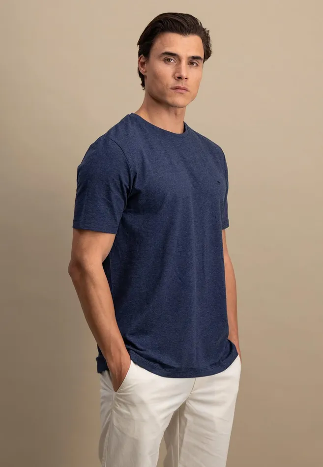 Tshirts Men FYNCHHATTON Tshirt CasualFit With A Round Neckline Summer Breezestrong Bluenavynew Offwhite