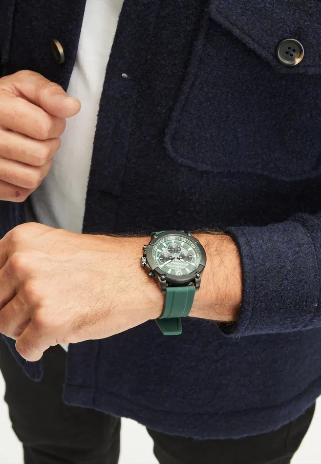 Watch Men FYNCHHATTON Stainless Steel Wristwatch With Chronograph Function And Green Silicone Strap Black Watch Men FYNCHHATTON Stainless Steel Wristwatch With Chronograph Function And Green Silicone Strap Black
