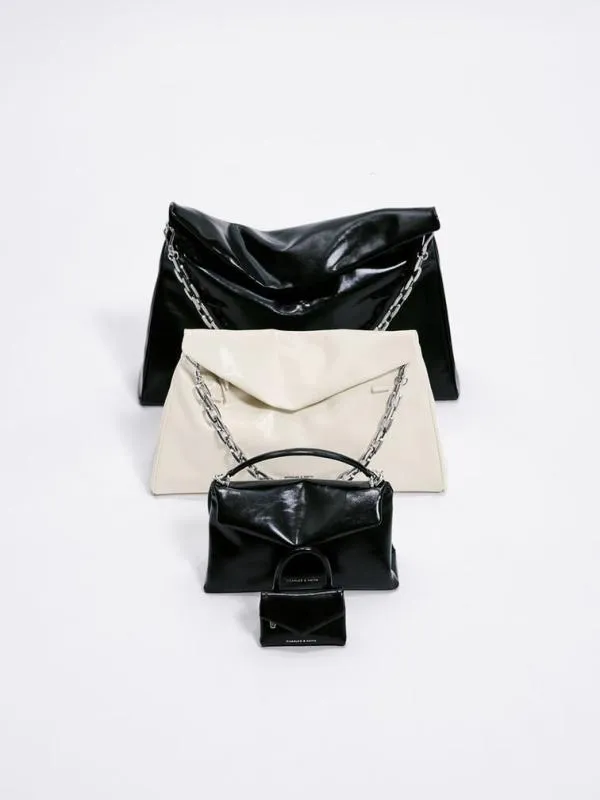 Women Andromeda ChunkyChain Trapeze Tote Bag 8211 Cream CHARLES and KEITH Slouchy Bags