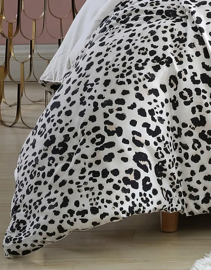 Women BETSEYS TWIN COMFORTER SET WATER LEOPARD Betsey Johnson Women BETSEYS TWIN COMFORTER SET WATER LEOPARD Betsey Johnson