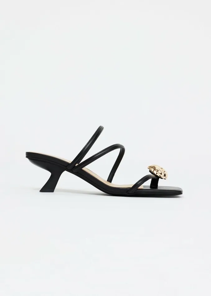 Women GATESIDE LOW HEEL Black Acler Shoes