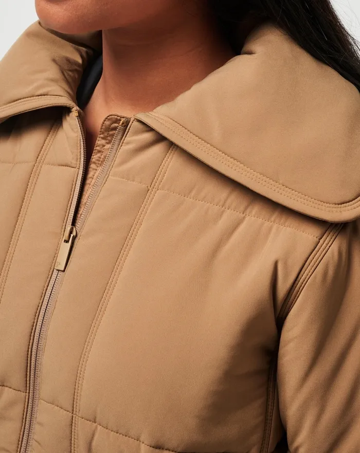 Women Jackets TravisMathew MONT BLANC LONG PUFFER Tigers Eye