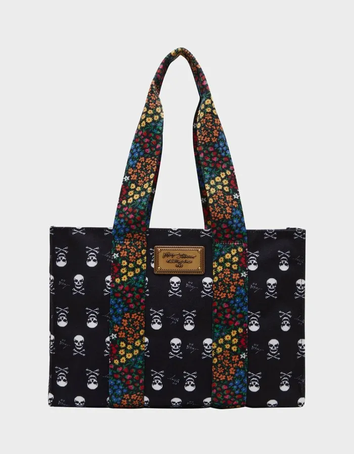 Women MEDIUM TOTE SKULLS Skulls Betsey Johnson