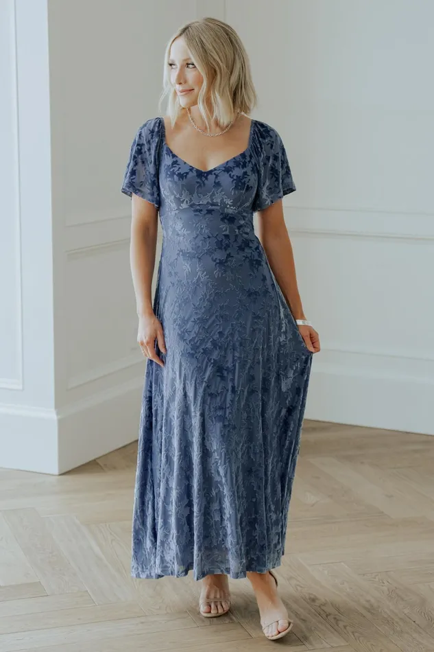 Women Mother Of The Bride Baltic Born Everley Velvet Maxi Dress Whisper Blue Women Mother Of The Bride Baltic Born Everley Velvet Maxi Dress Whisper Blue