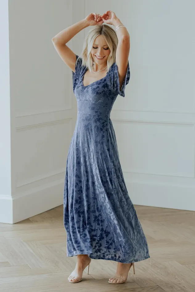 Women Mother Of The Bride Baltic Born Everley Velvet Maxi Dress Whisper Blue Women Mother Of The Bride Baltic Born Everley Velvet Maxi Dress Whisper Blue