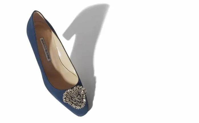 Women Navy Crpe De Chine Jewel Buckle Pumps Manolo Blahnik Pumps
