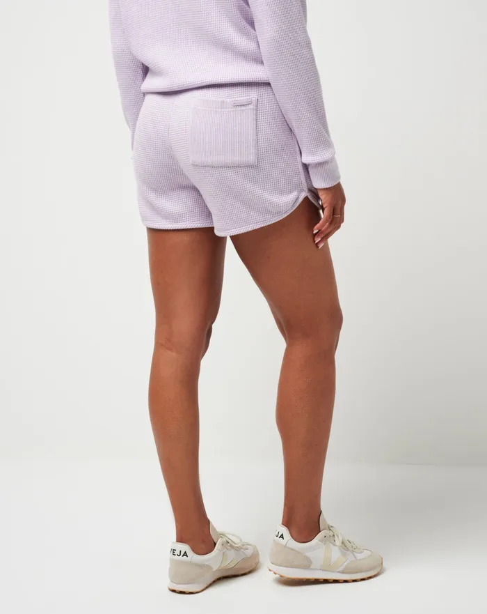 Women Shorts TravisMathew LONG WEEKEND SHORT Heather Iris