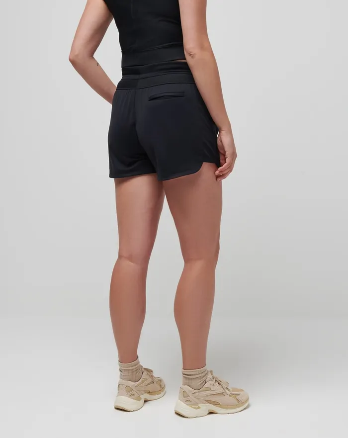 Women Shorts TravisMathew MOVEKNIT TIE SHORT Black