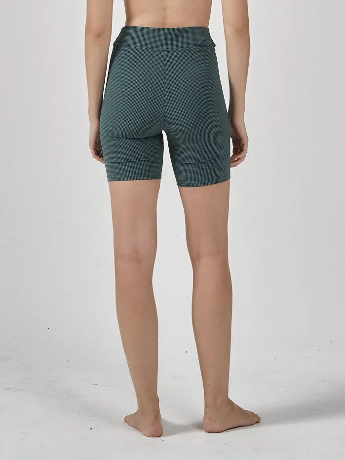 Womens Paradise Code Long Leg Bike Short Mallard Green Thrills Shorts