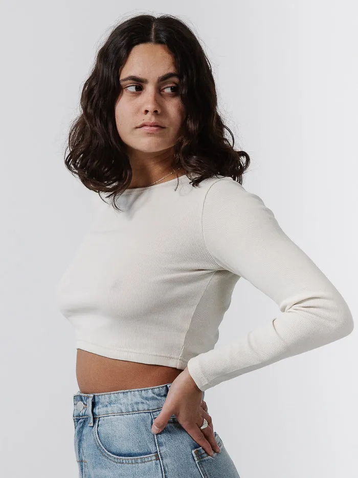 Womens Super Natural LS Super Crop Rib Tee Heritage White Thrills Tops and Tees